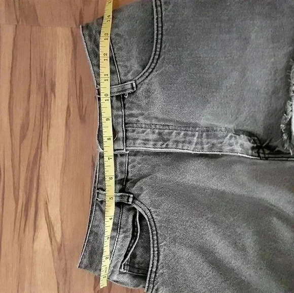Ruff Hewn Jean Shorts - Picture 10 of 11